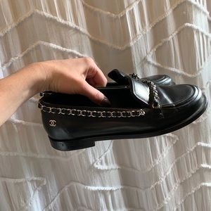Authentic Chanel flats! Size 36.5